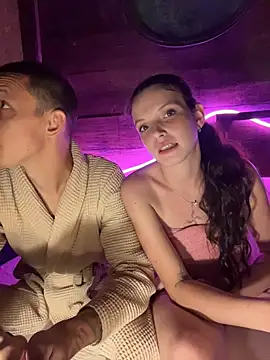 Snapshot of FoxStudioSex chatting on October 19, 2025, 3:34 pm FoxStudioSex online show from October 19, 2025, 3:34 pm