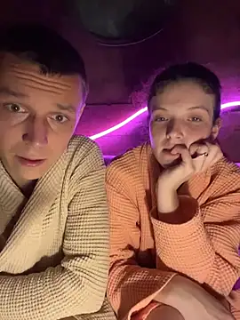 Snapshot of FoxStudioSex chatting on October 31, 2025, 4:41 pm FoxStudioSex online show from October 31, 2025, 4:41 pm