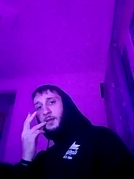 Snapshot of KingTazzi chatting on November 23, 2025, 10:31 pm KingTazzi online show from November 23, 2025, 10:31 pm