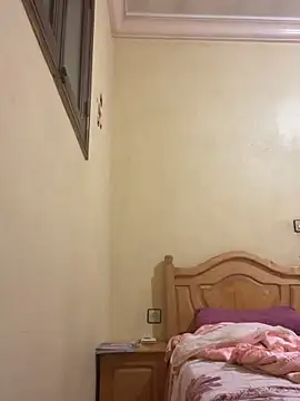 Mroma89six online show from September 26, 2025, 7:07 pm