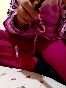 Mroma89six online show from November 26, 2025, 10:38 am