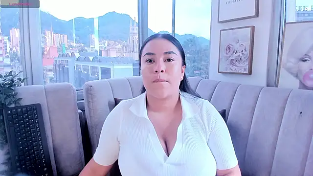 Zoey thompson online show from October 4, 2025, 7:34 pm