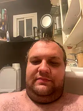 ArturoElPeque online show from November 11, 2025, 8:42 pm