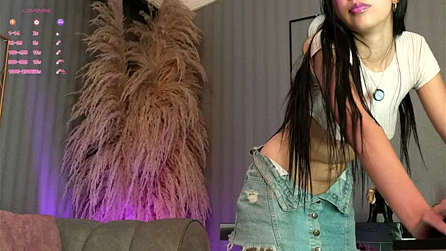 Snapshot of laraa_jeean chatting on July 6, 2026, 7:38 pm laraa jeean online show from July 6, 2026, 7:38 pm