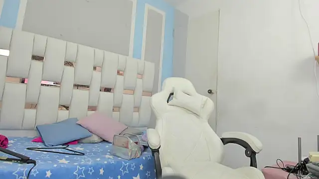 marsmith1 online show from September 23, 2025, 3:31 am