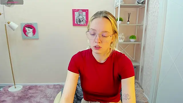 R0cket bunny online show from October 13, 2025, 1:16 am