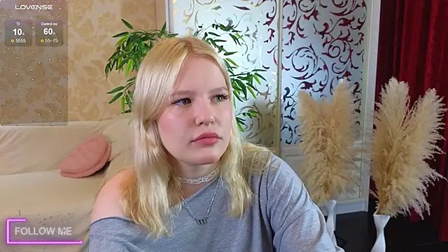 Mila Lioness online show from September 26, 2025, 10:08 am