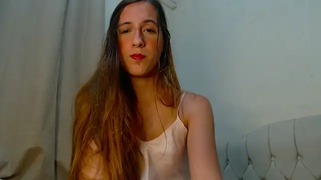 Snapshot of FemmeAngel chatting on September 25, 2025, 9:18 pm FemmeAngel online show from September 25, 2025, 9:18 pm