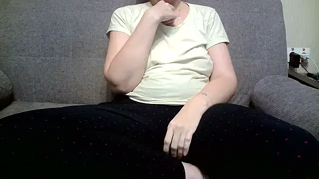 Snapshot of GraceInfinity chatting on November 14, 2025, 2:27 pm GraceInfinity online show from November 14, 2025, 2:27 pm