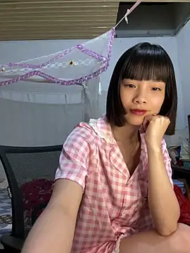 Snapshot of andymi1 chatting on April 17, 2026, 1:52 am andymi1 online show from April 17, 2026, 1:52 am
