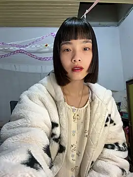 Snapshot of andymi1 chatting on April 30, 2026, 1:56 am andymi1 online show from April 30, 2026, 1:56 am
