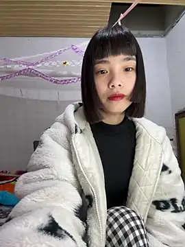 Snapshot of andymi1 chatting on May 3, 2026, 2:17 am andymi1 online show from May 3, 2026, 2:17 am