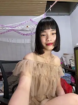 Snapshot of andymi1 chatting on May 7, 2026, 2:06 am andymi1 online show from May 7, 2026, 2:06 am