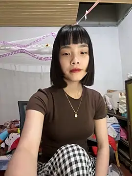 Snapshot of andymi1 chatting on May 15, 2026, 1:56 am andymi1 online show from May 15, 2026, 1:56 am