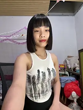 Snapshot of andymi1 chatting on May 28, 2026, 2:03 pm andymi1 online show from May 28, 2026, 2:03 pm