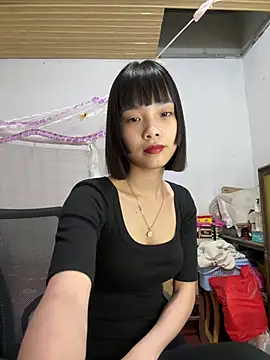Snapshot of andymi1 chatting on July 3, 2026, 2:51 am andymi1 online show from July 3, 2026, 2:51 am