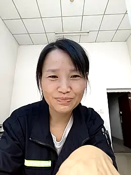 Snapshot of Haili-1 chatting on October 16, 2025, 8:04 am Haili-1 online show from October 16, 2025, 8:04 am