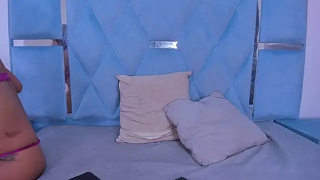 DaylesAndHarry online show from October 17, 2025, 1:03 pm