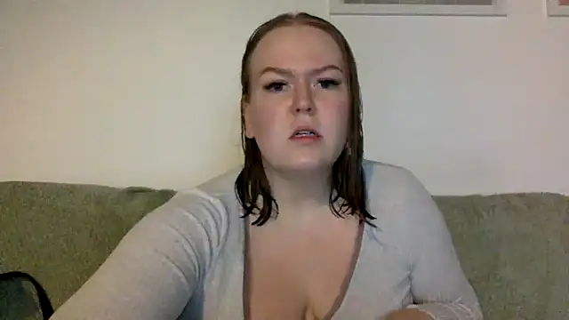 gracelovesxx online show from February 2, 2026, 11:03 pm