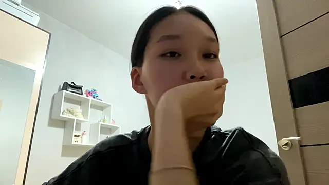 Snapshot of OraCowee chatting on September 29, 2025, 1:16 pm OraCowee online show from September 29, 2025, 1:16 pm