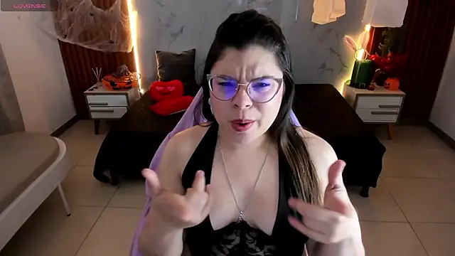 shasha bloom online show from October 27, 2025, 12:53 pm