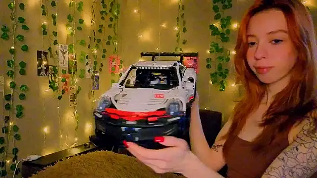 Lori Williams online show from March 13, 2026, 3:24 am