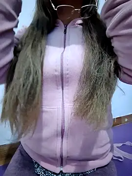 airamoon online show from October 18, 2025, 1:19 am