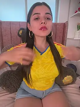 salomecute21 online show from July 7, 2026, 11:36 am