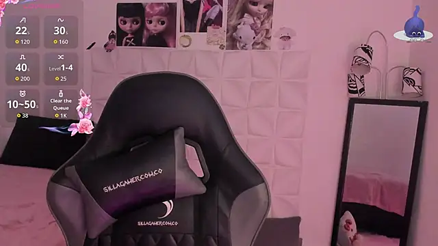 JuliethMoss online show from November 12, 2025, 8:08 pm