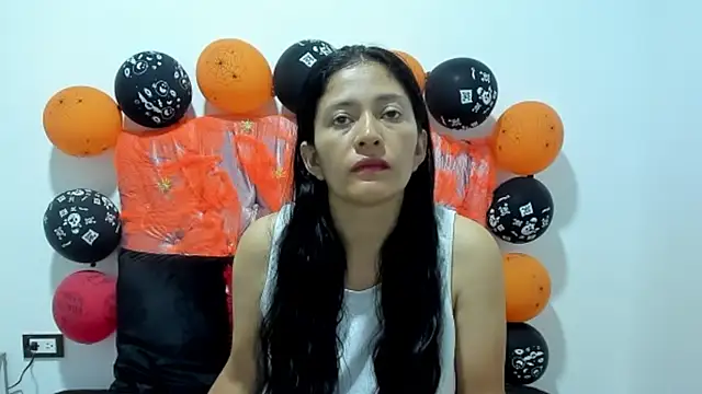 ivy moon05 online show from November 3, 2025, 1:01 pm