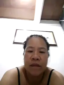 AsianbouncieGIRL online show from April 13, 2026, 4:29 am