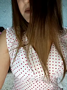 Viola3102 online show from October 18, 2025, 4:41 pm