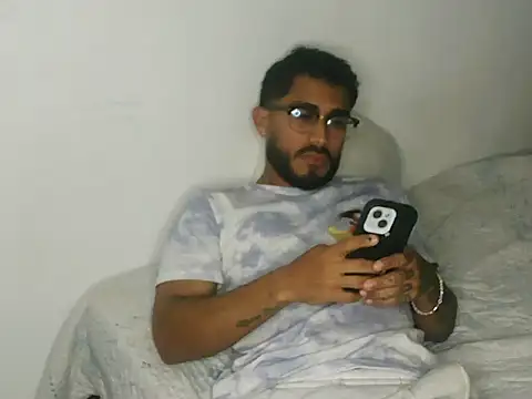 TU-MORENOO online show from November 19, 2025, 3:06 am