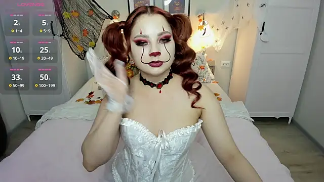 AuroraBell online show from October 31, 2025, 5:25 pm