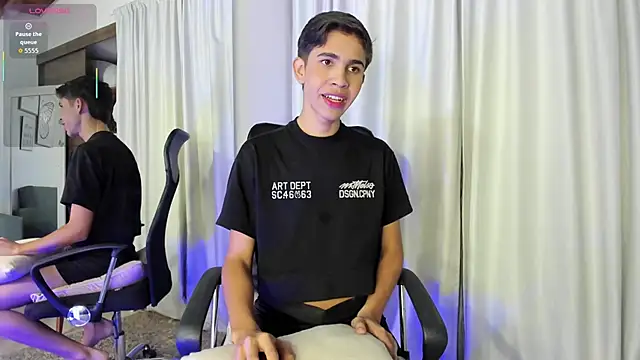 JoshuaSanzz online show from September 30, 2025, 4:28 am