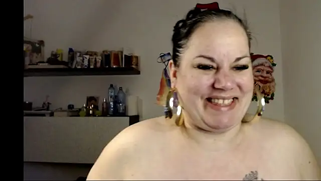 andreea2011 online show from February 12, 2026, 7:36 am