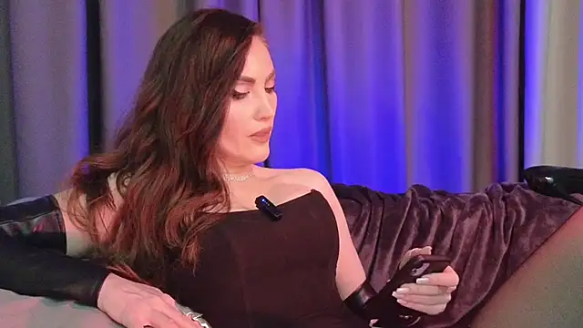 AliceJameson online show from January 13, 2026, 8:47 pm