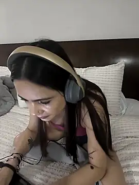 Cami Konor online show from April 7, 2026, 9:48 pm