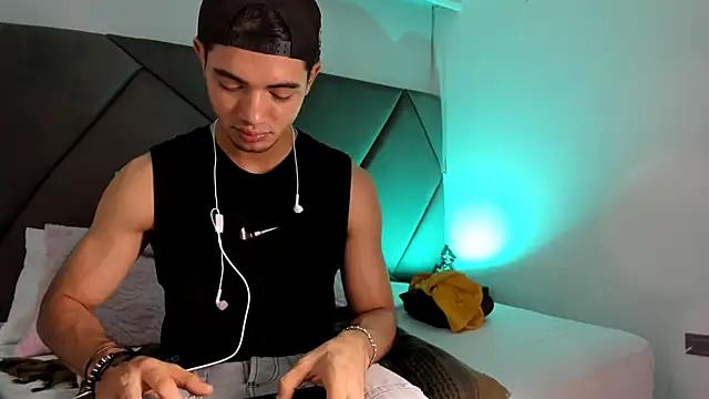 andrew colleman online show from October 1, 2025, 5:24 am