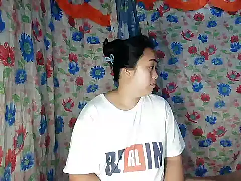 Snapshot of Pinay_Chubby20 chatting on February 4, 2026, 8:25 pm Pinay Chubby20 online show from February 4, 2026, 8:25 pm