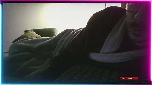 AlexanderDu69 online show from January 21, 2025, 10:51 pm