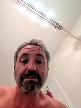 Snapshot of cloudymatt chatting on October 12, 2025, 11:42 am cloudymatt online show from October 12, 2025, 11:42 am