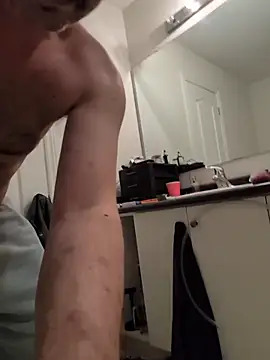 Snapshot of cloudymatt chatting on November 10, 2025, 12:42 am cloudymatt online show from November 10, 2025, 12:42 am