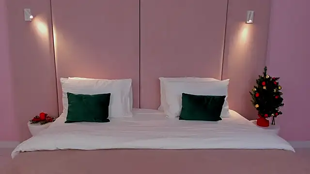 NancyJonson online show from December 23, 2025, 3:04 am