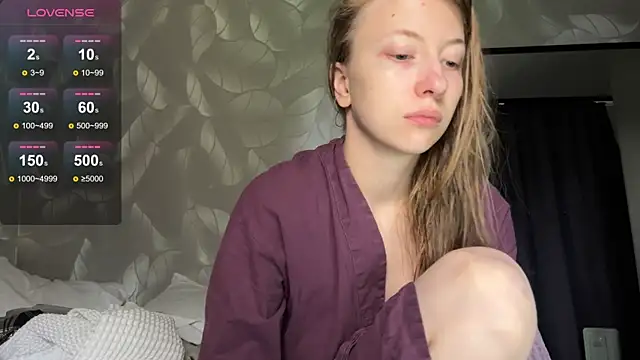 Snapshot of Rose_sunny chatting on September 22, 2025, 6:59 am Rose sunny online show from September 22, 2025, 6:59 am