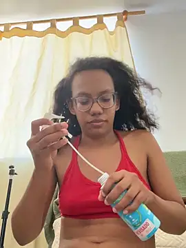 Snapshot of Valen1800 chatting on October 23, 2025, 7:56 pm Valen1800 online show from October 23, 2025, 7:56 pm