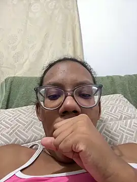 Valen1800 online show from February 3, 2026, 2:53 am