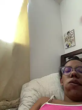 Valen1800 online show from April 12, 2026, 7:41 pm