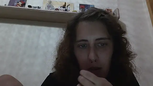 Snapshot of laxinna123 chatting on October 6, 2025, 10:45 am laxinna123 online show from October 6, 2025, 10:45 am