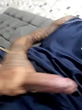 Snapshot of velozte5678 chatting on September 15, 2025, 4:01 am velozte5678 online show from September 15, 2025, 4:01 am